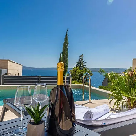 In 45065 Apartment Crikvenica