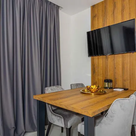 In 45065 Apartment *