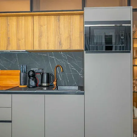 Apartment In 45065