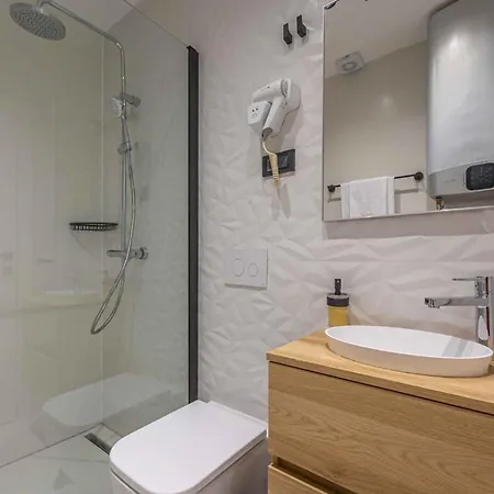 Apartment In 45065