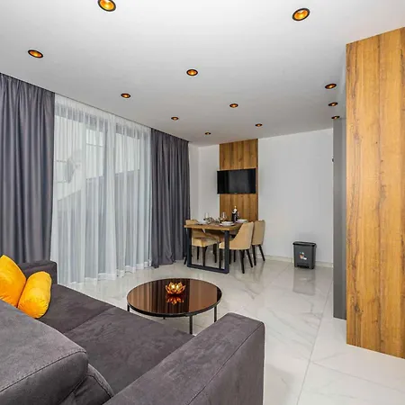 Apartment In 45065